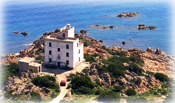 faro di Capo Comino